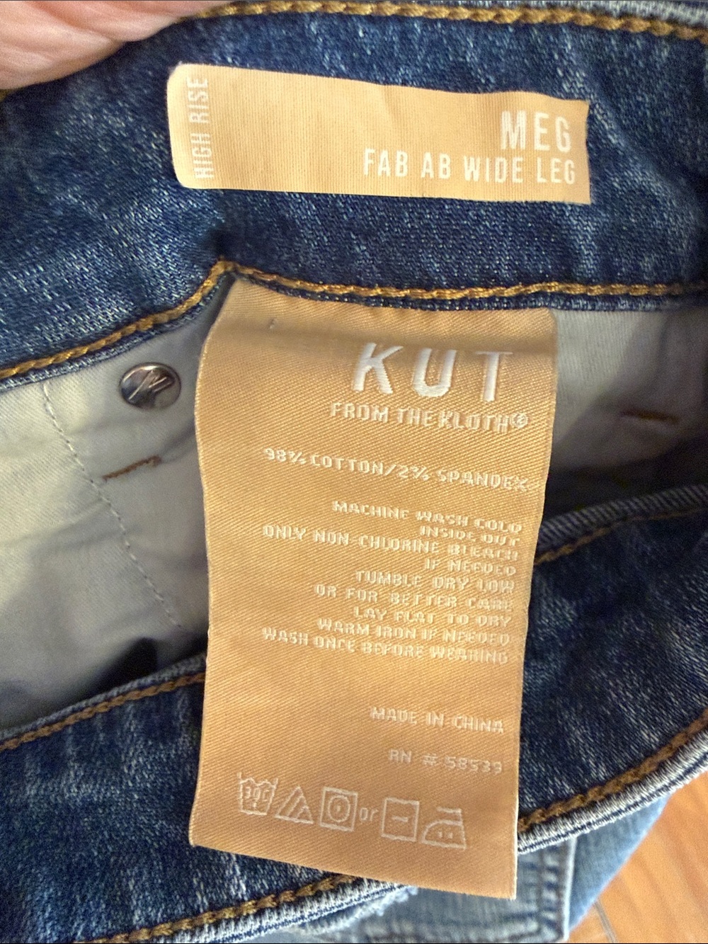 Kut from the Kloth Medium Wash Wide Leg Jeans - Picture 4 of 6